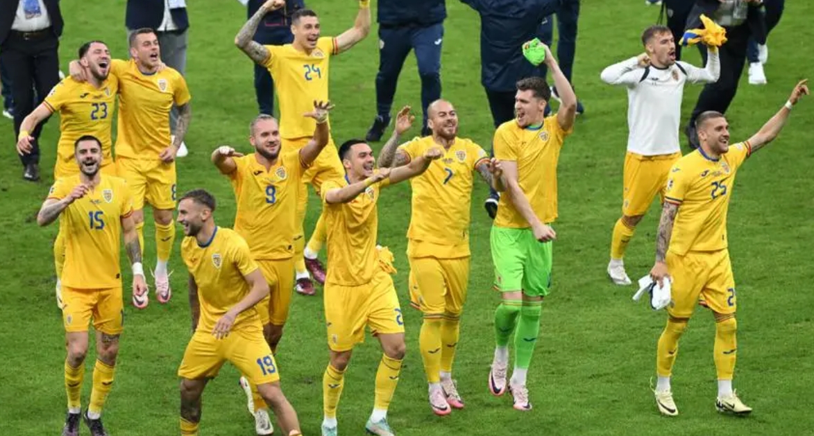 斯洛伐克 1∶1 罗马尼亚，E 组两队同时晋级淘汰赛